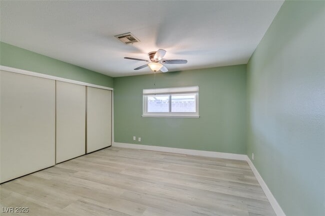 Building Photo - 605 Mosswood Dr