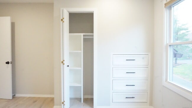 Building Photo - 24 Overlook Dr