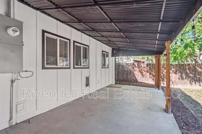 Building Photo - 1882 S Michigan Way