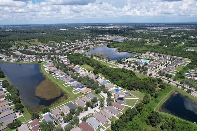 Building Photo - 7862 Carriage Pointe Dr