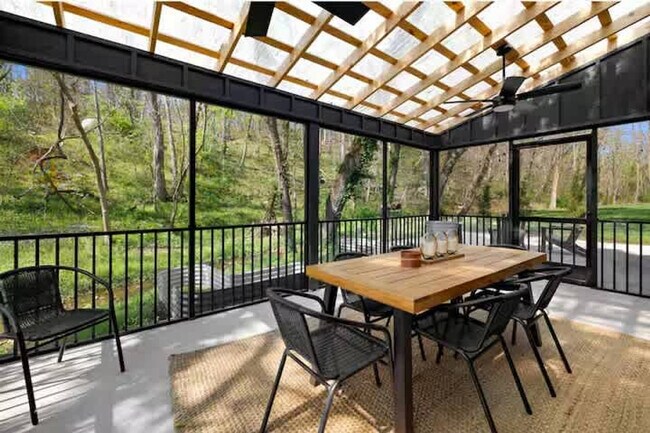 Building Photo - 8442 E McNelly Rd