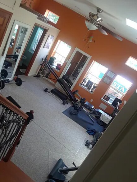 Building Photo - 2255 Engle Rd