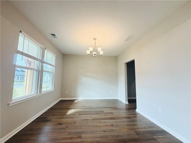 Building Photo - 607 Michigan Cir
