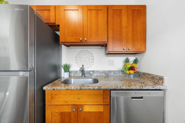 Building Photo - Kahana Manor #318 Furnished One Bedroom One Bath Unit