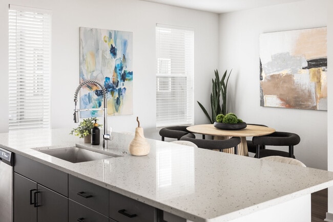 Building Photo - Citadel at Castle Pines