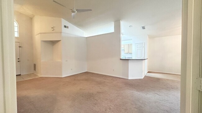 Building Photo - 1709 Pine Bay Dr