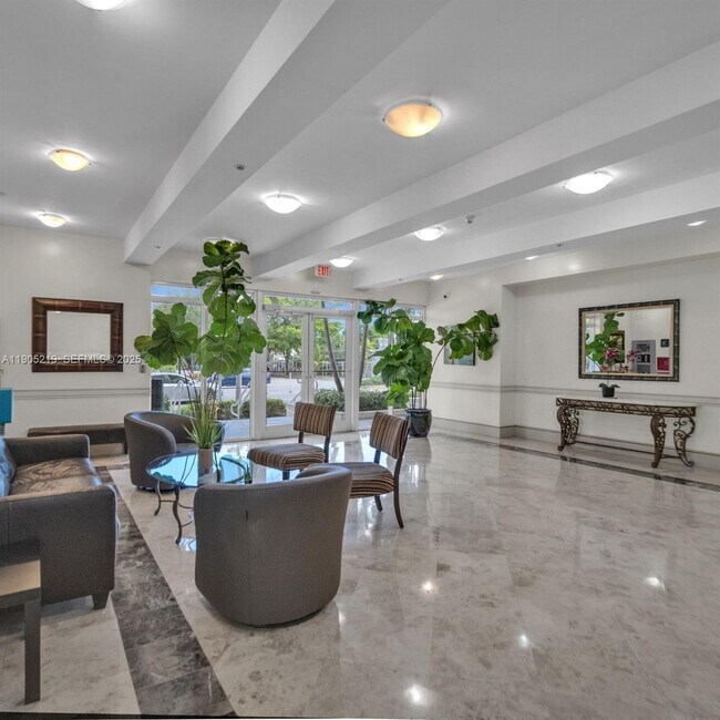 Building Photo - 2400 SW 27th Ave