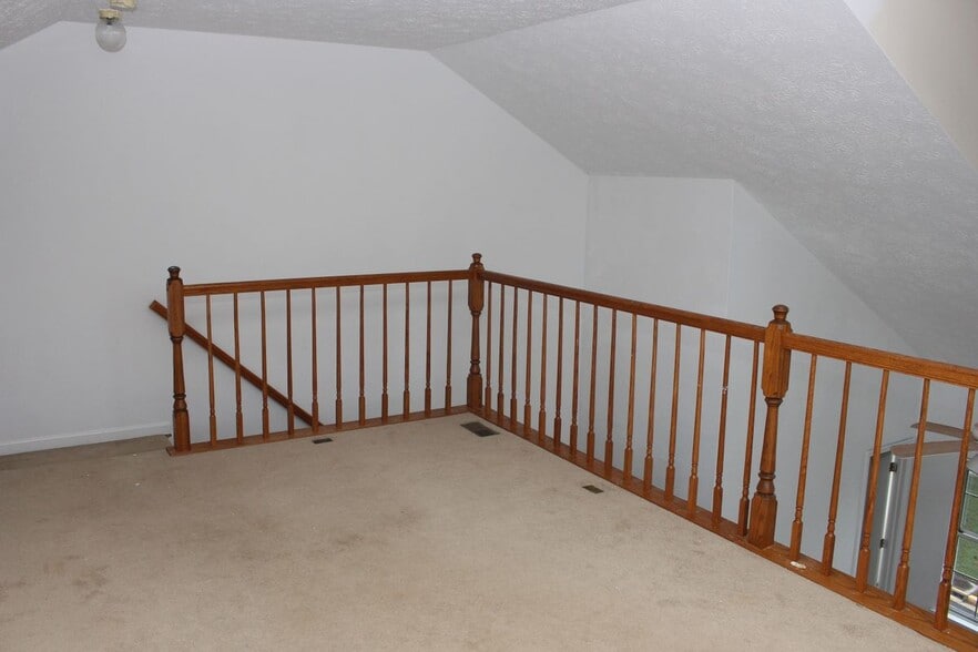 Building Photo - 301 Shaw Ct