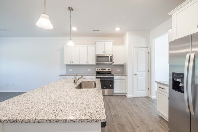 Building Photo - 4 Bedroom Home - Stonebridge Fairways - AV...