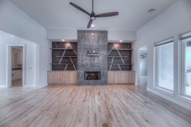 Building Photo - 4608 S Retana Ave W