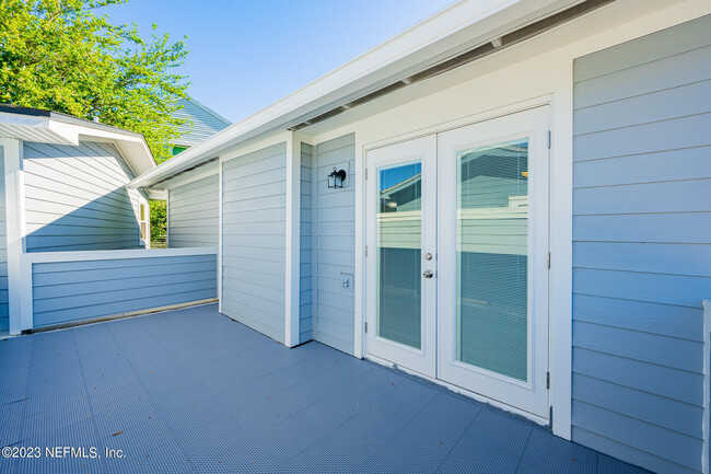 Building Photo - 597 Sturdivant Ave