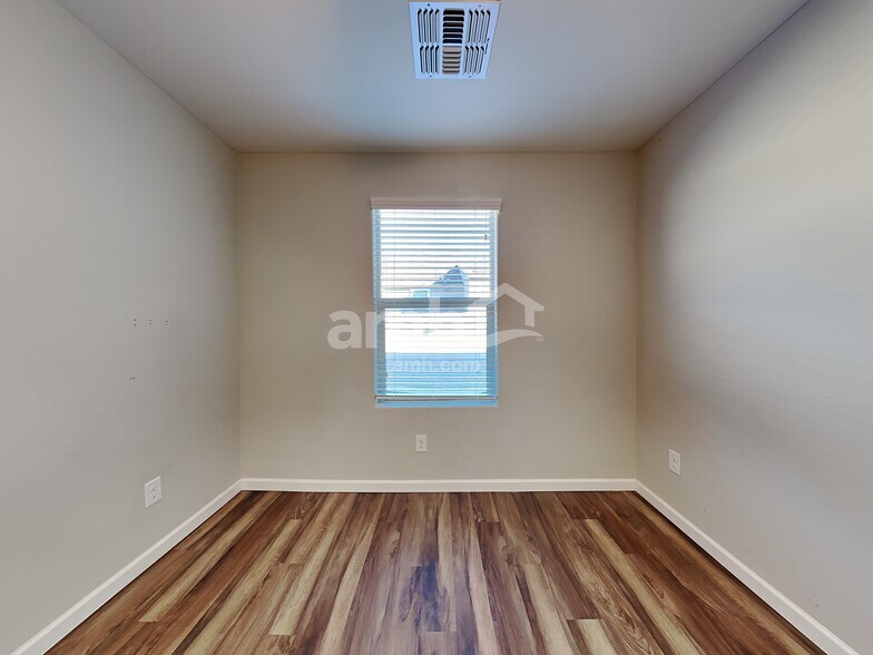 Building Photo - 20789 W Thomas Rd