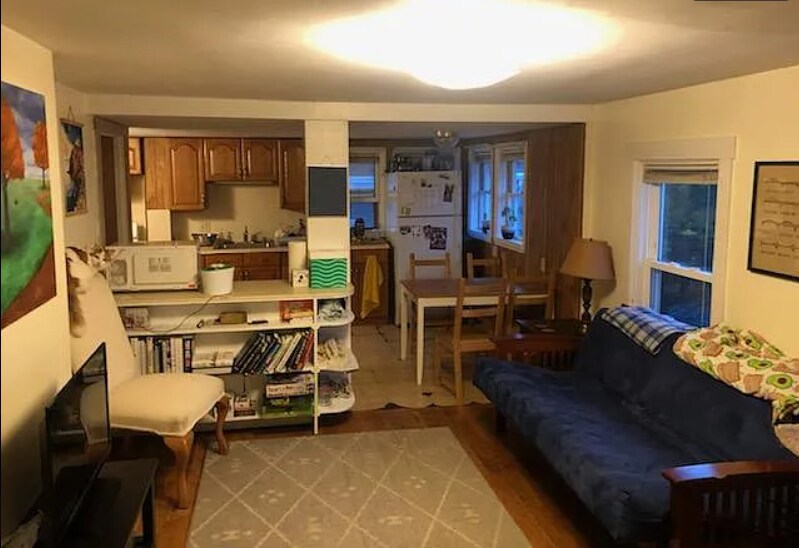 Building Photo - 28A Cherry St