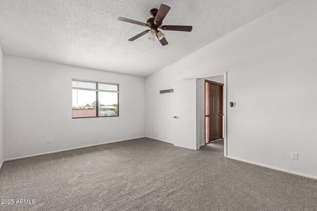 Building Photo - 15604 E Mustang Dr