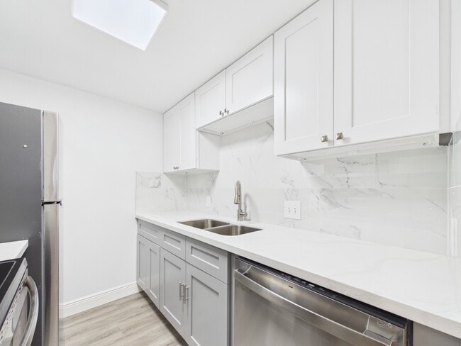 Building Photo - 7510 Hornwood Dr