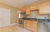 Building Photo - 28 Melbourne St