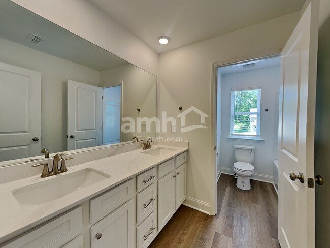 Building Photo - 1628 Aquamarine Dr