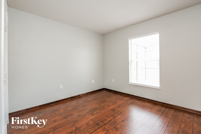 Building Photo - 3613 Stonefield Dr