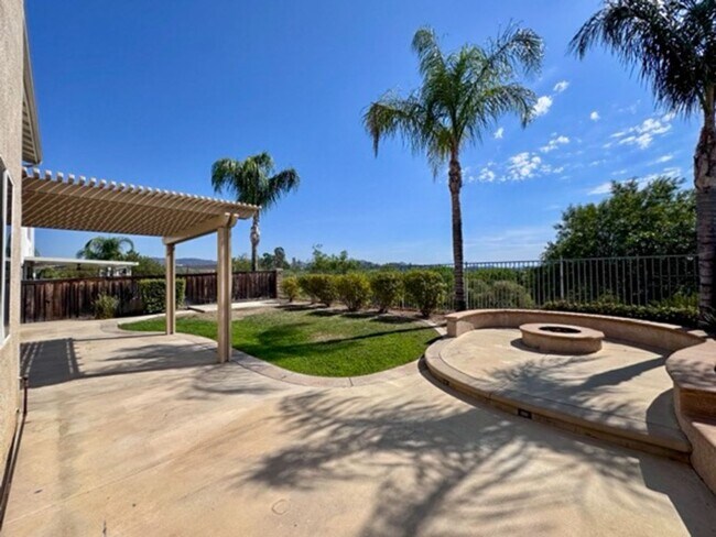 Building Photo - Oversized 5 bedroom Copper Canyon Murrieta...