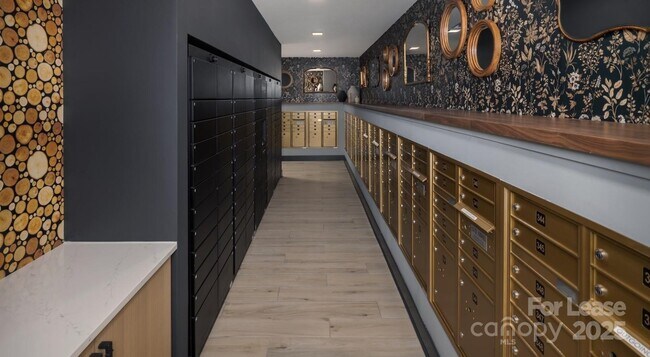 Building Photo - 2220 Wilkinson Blvd