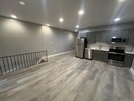 Building Photo - 3416 W Clearfield St