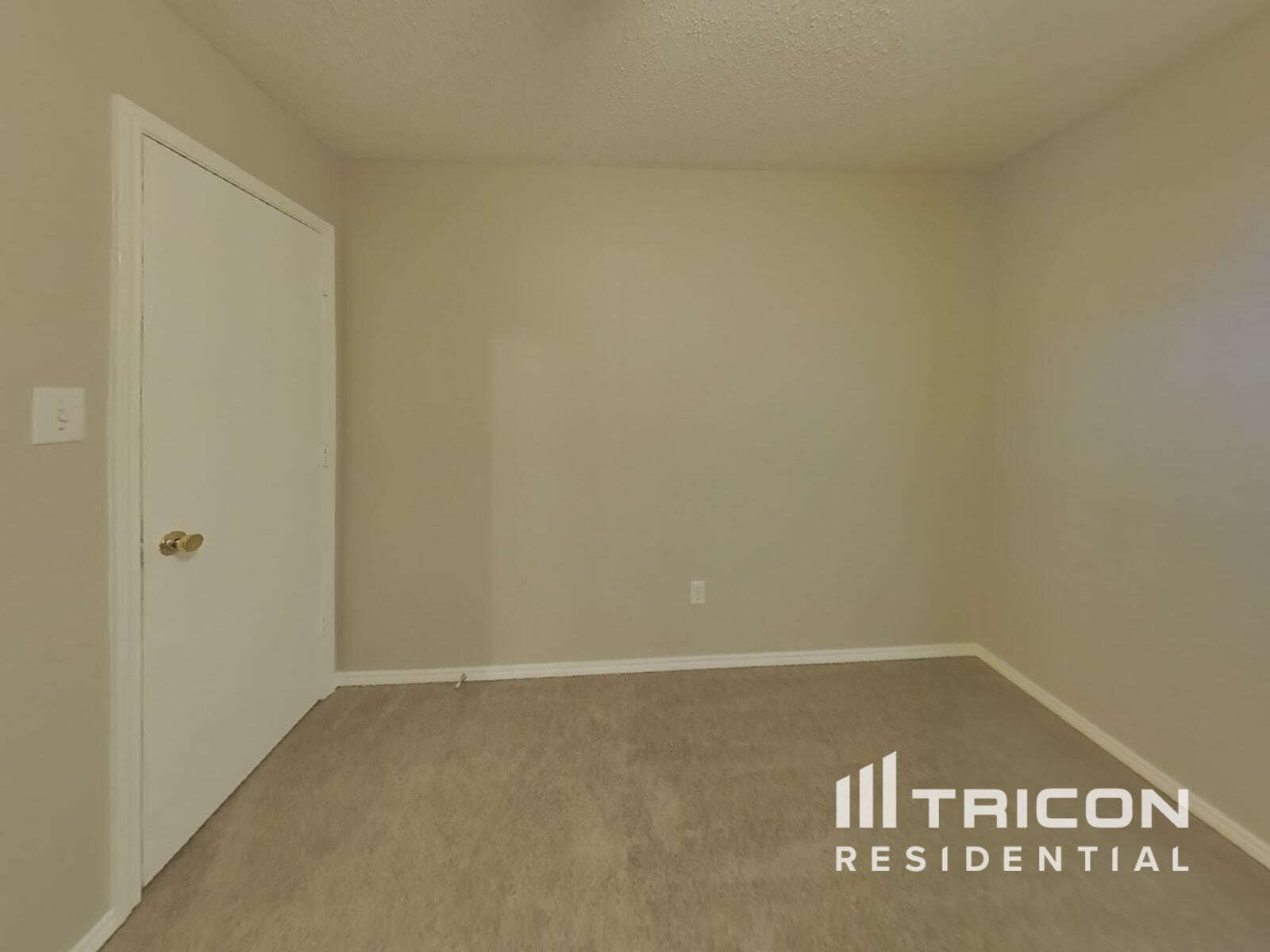 Building Photo - 2422 Meadowgate Ln