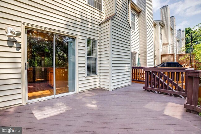 Building Photo - 6113 George Baylor Dr