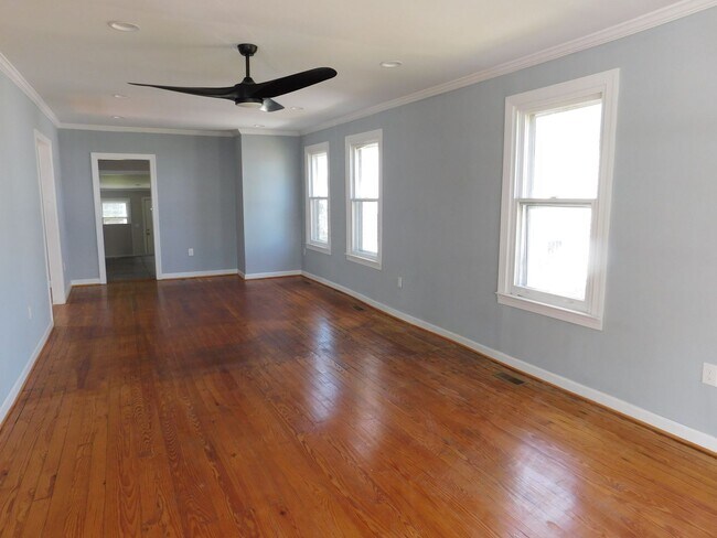 Building Photo - 304 Avenue A