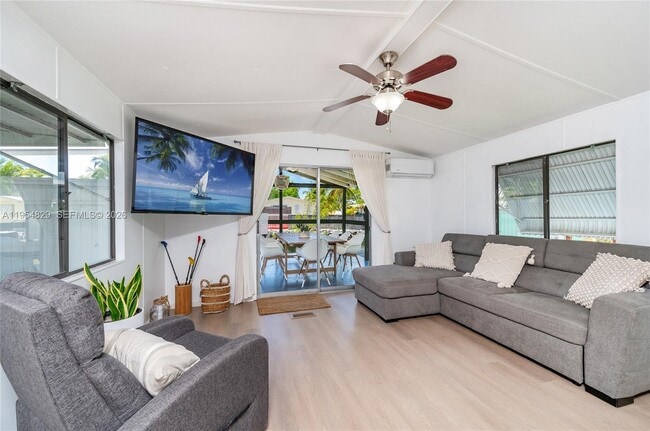 Building Photo - 456 Bowie Ln