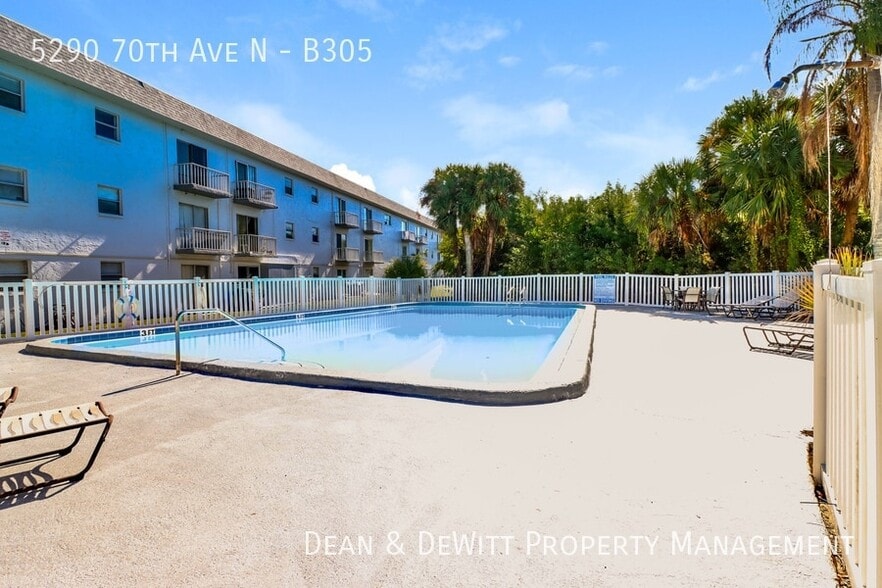 Interior Photo - 5290 70th Ave N, Pinellas Park, FL 33781