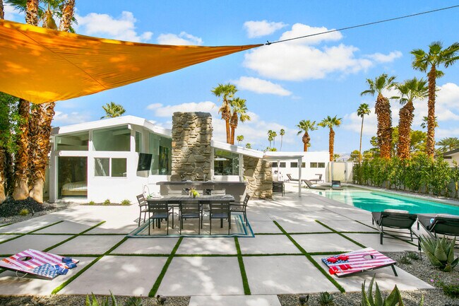 Building Photo - 73265 Tamarisk St