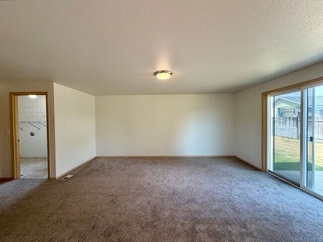 Building Photo - 4003 Messara Ln