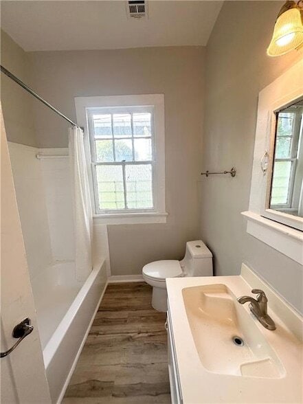 Building Photo - 1722 Hermosa St