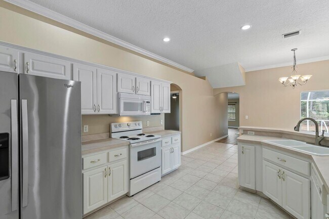 Building Photo - 40 Riddle Dr