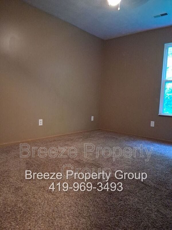 Building Photo - 2975 Megan Cir