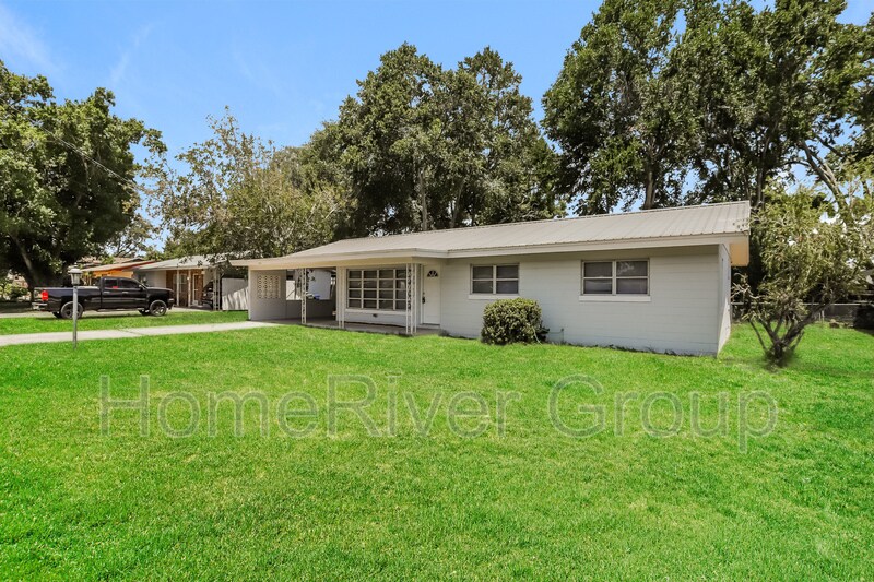 Building Photo - 709 Piedmont Dr SE