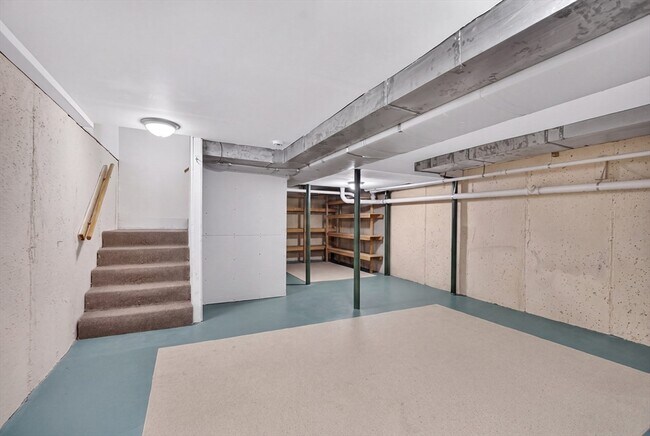 Building Photo - 128 Parker St