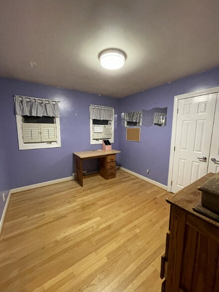 Building Photo - 2888 Colonial Way