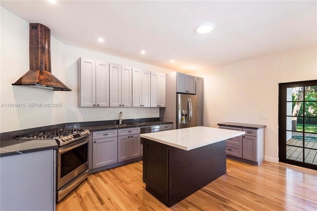 Building Photo - 3718 Sheridan Ave