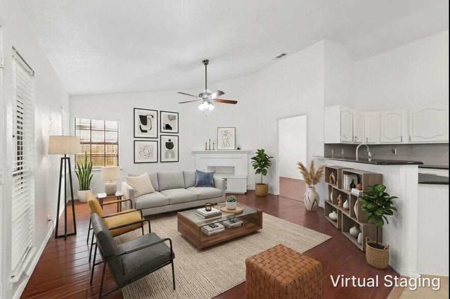 The living room (Virtual staging) - 543 Guadalupe Dr