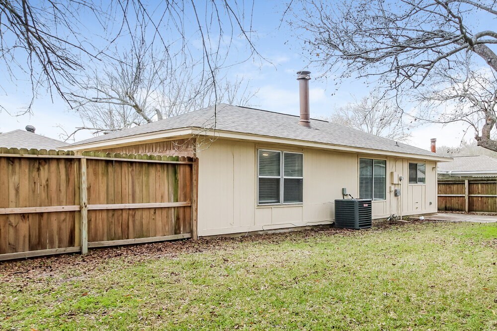 Building Photo - 1206 Cable Way