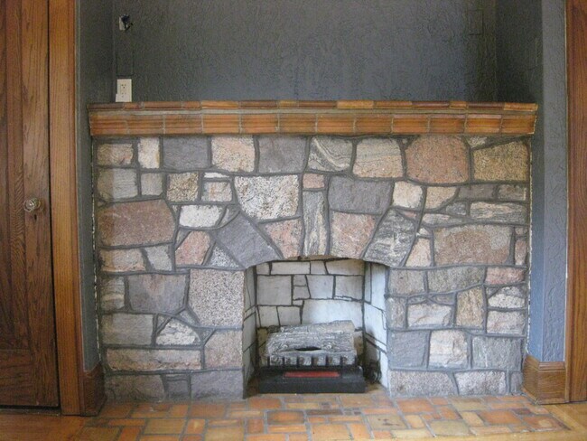 Building Photo - 2630 N 59th St