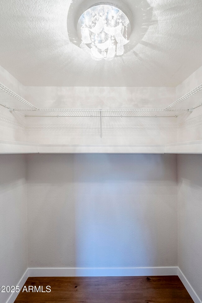 Building Photo - 5995 N 78th St