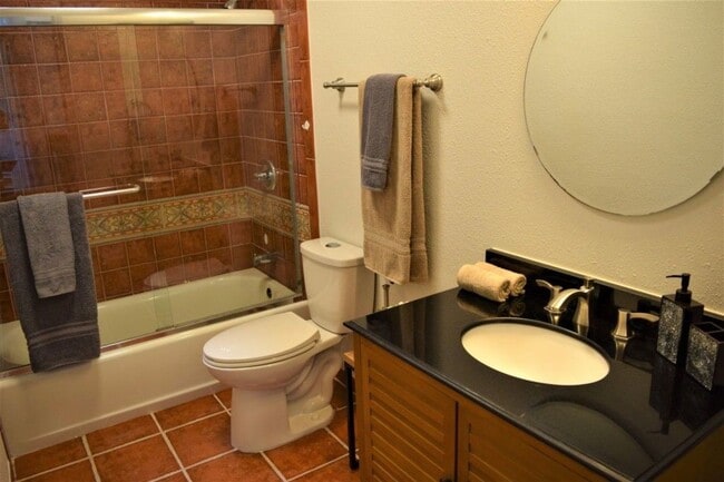 Building Photo - Charming McAllen Home + Bonus Studio