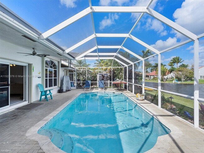 Building Photo - 3 br, 3.5 bath House - 2950 NE 188th St Ap...