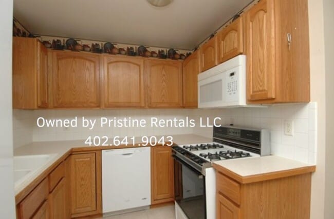 Building Photo - 1260 Sunrise Dr