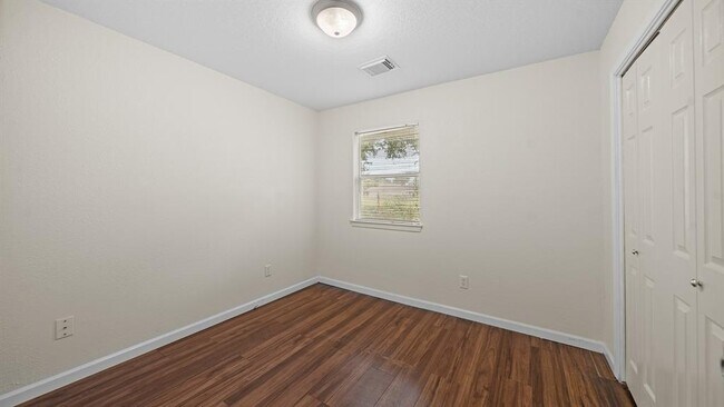 Building Photo - 2216 Avenue F