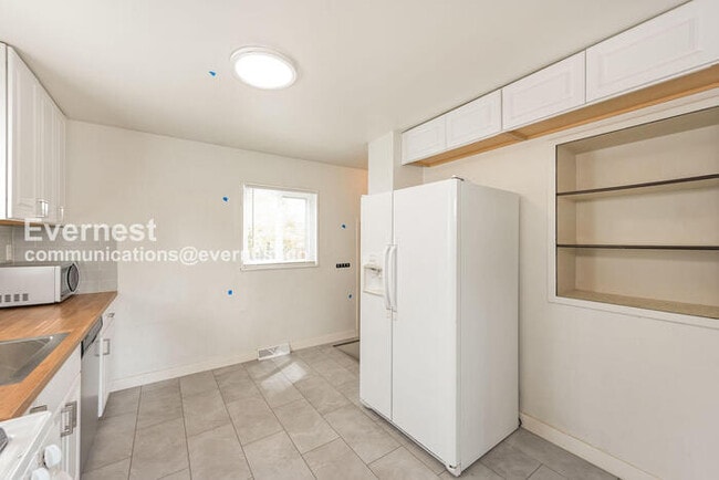 Building Photo - 1561 S Zuni St