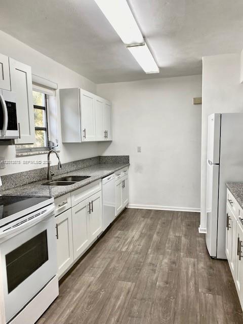 Building Photo - 517 Menendez Ave