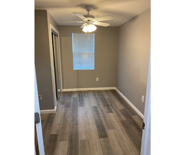 Building Photo - 6 S Franklintown Rd